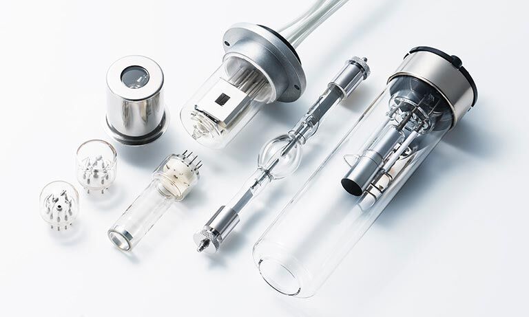 无极灯的工作原理